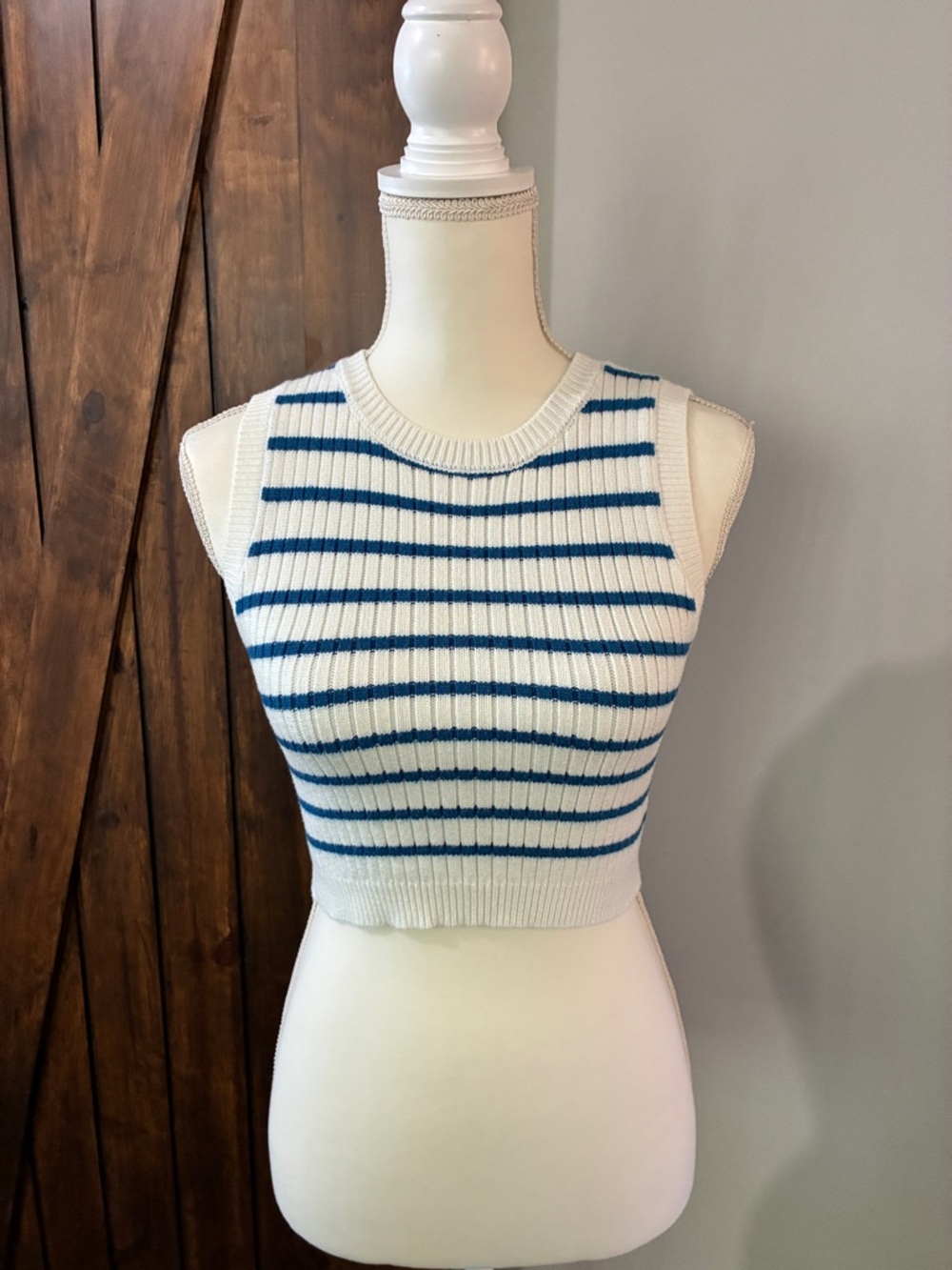 Creamon Women’s Cropped Sleeveless Ribbed Knit Top M EUC July 4th Memorial Day